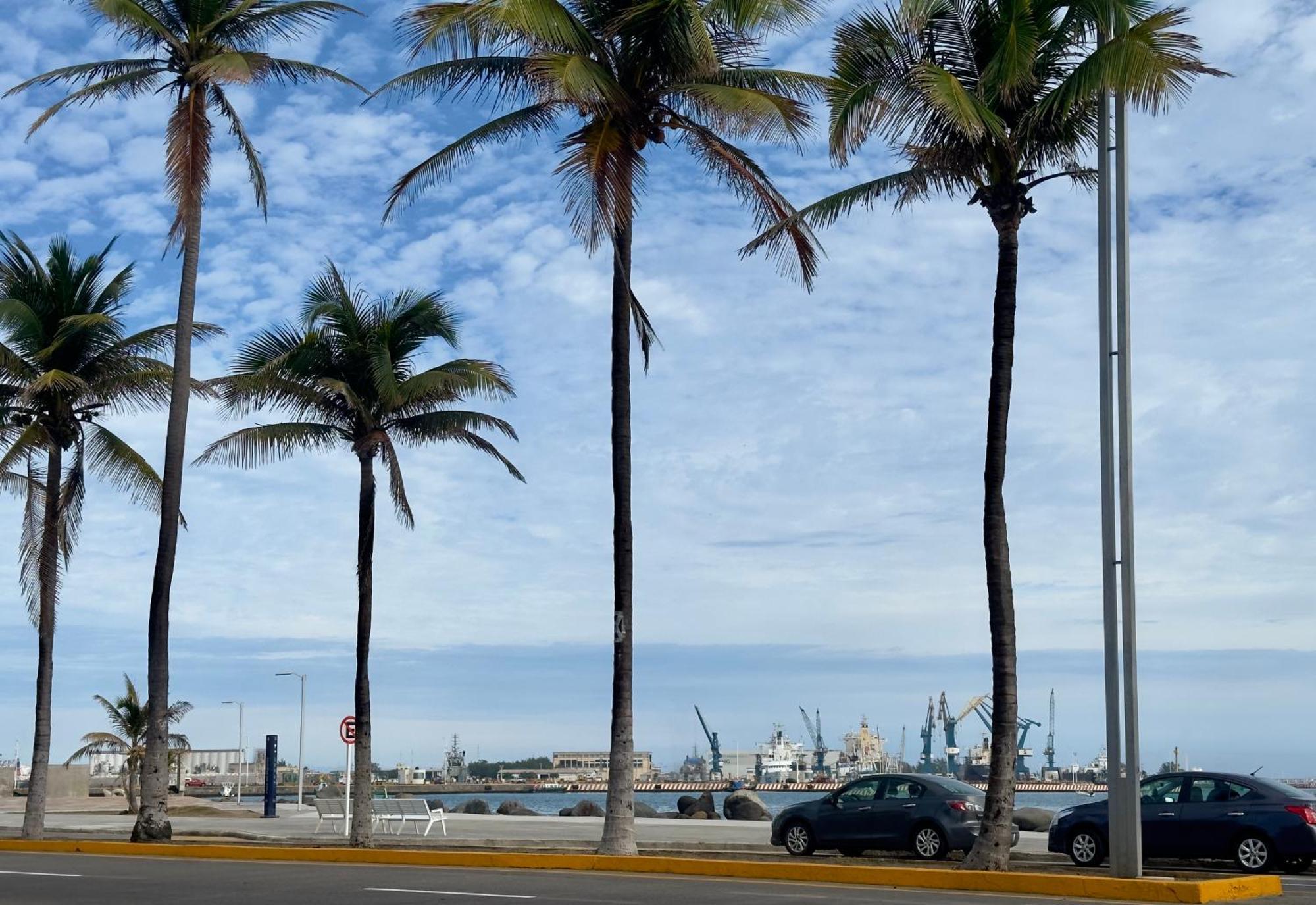 Suites Brisa Marina - Atras De Playa Regatas Y El Malecon, 6 Calles Del Acuario Veracruz Kültér fotó